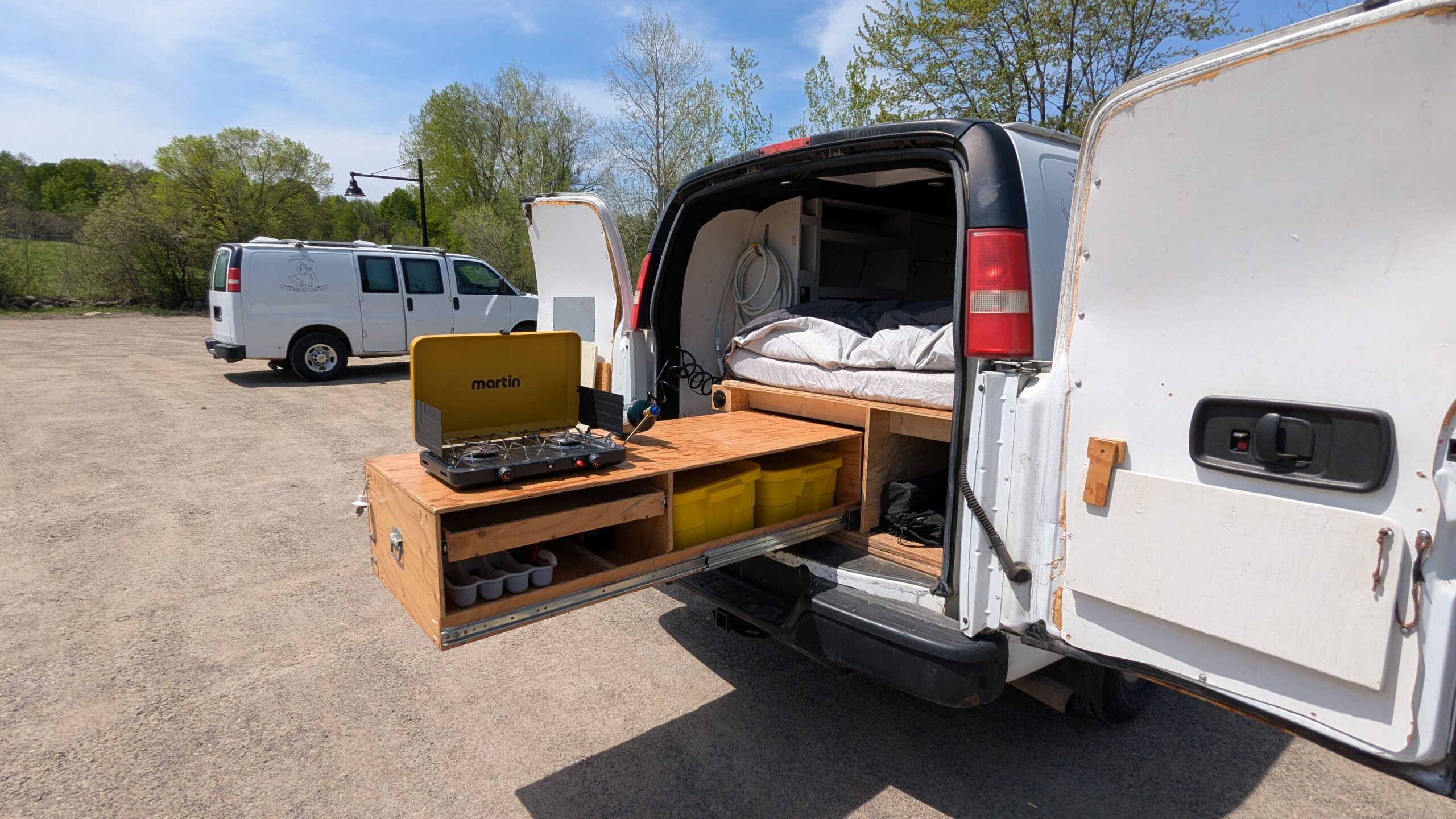 Une cuisine complète toute équipée