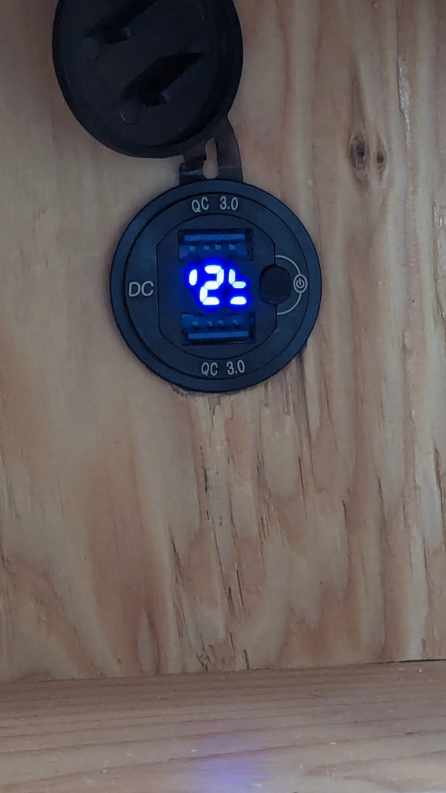 Prises de recharge USB rapide à l'arrière