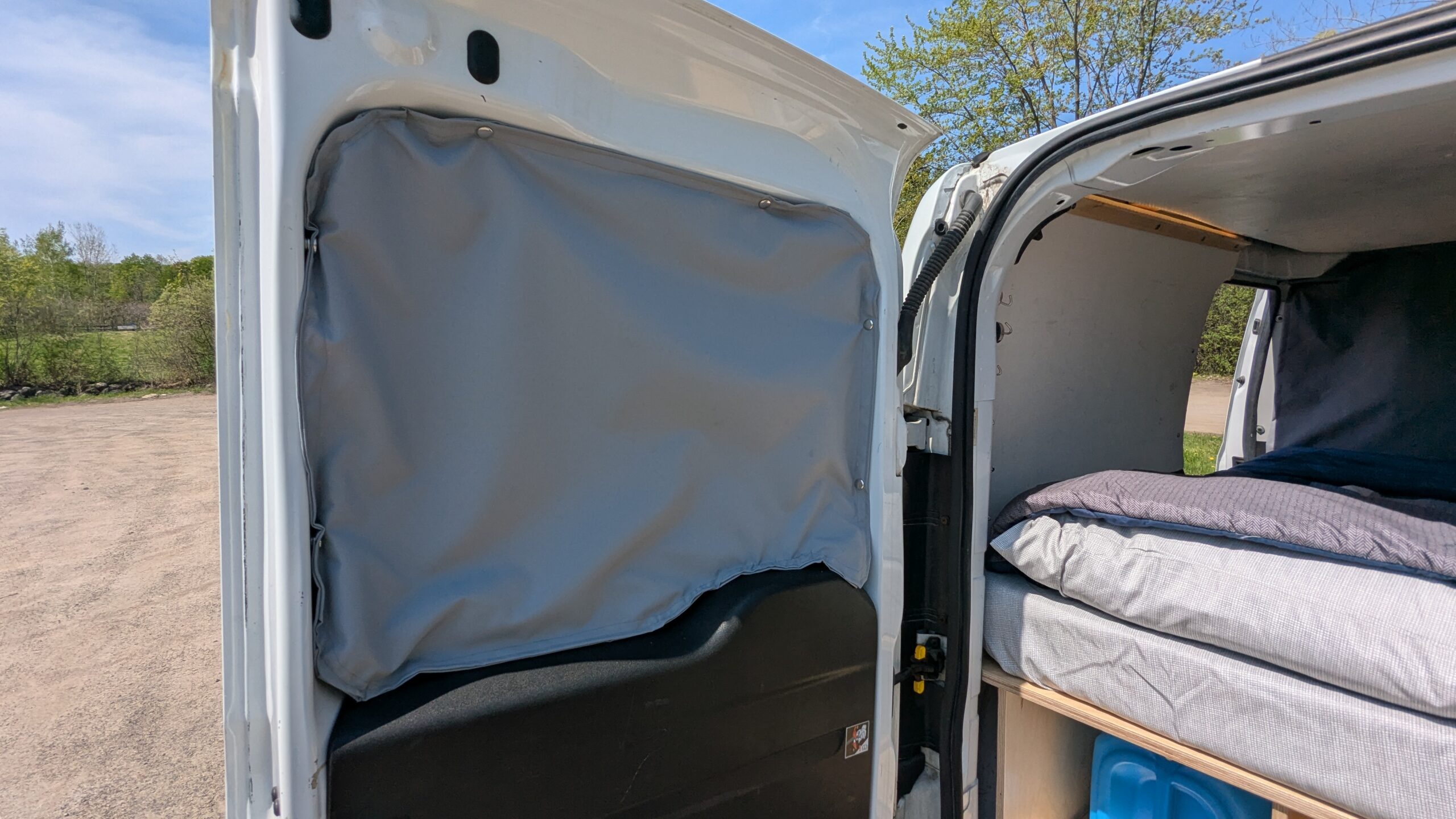 Caches-fenêtre isolés