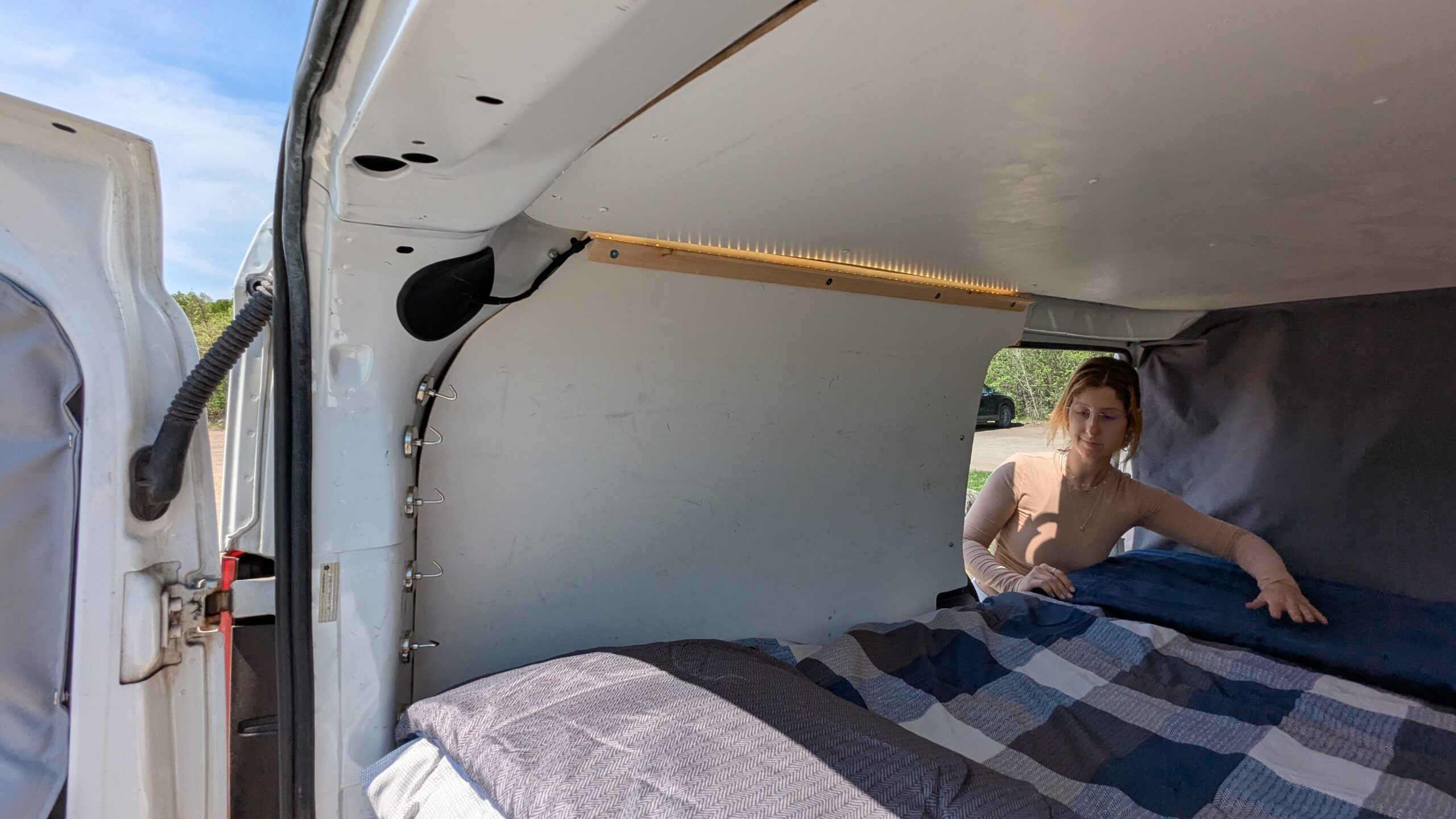 Lumière LED d'appoint sur batterie secondaire